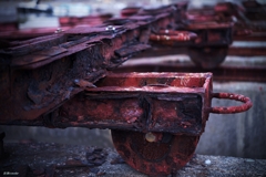 加太漁港：赤錆びた鉄車輪
