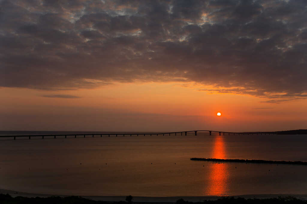 伊良部大橋の夕陽