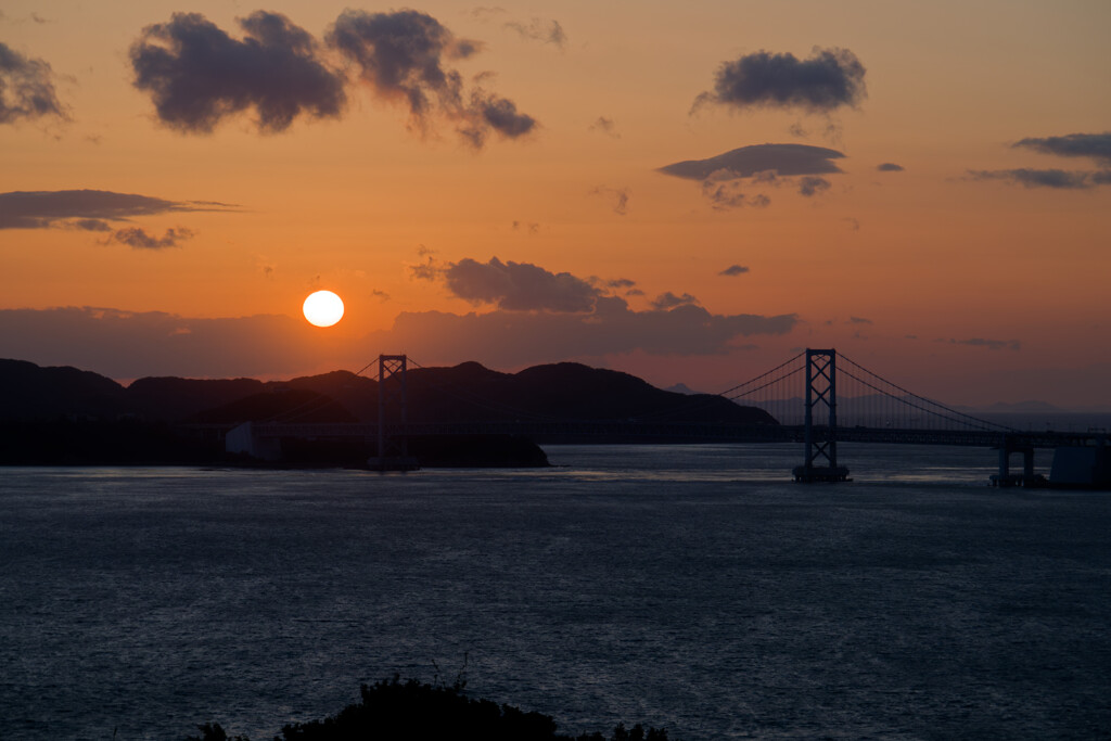 大鳴門橋の夕陽