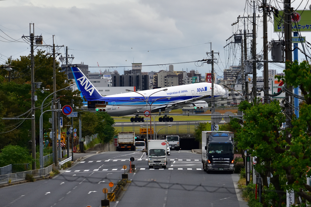 電柱と電線じゃま～