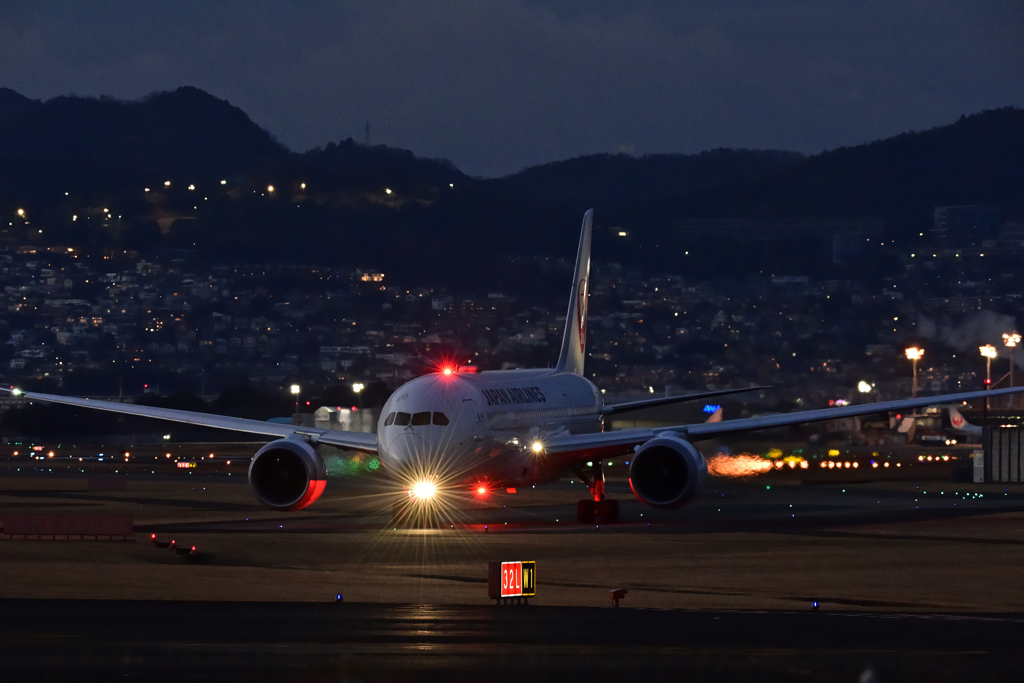 夕暮れのタキシング