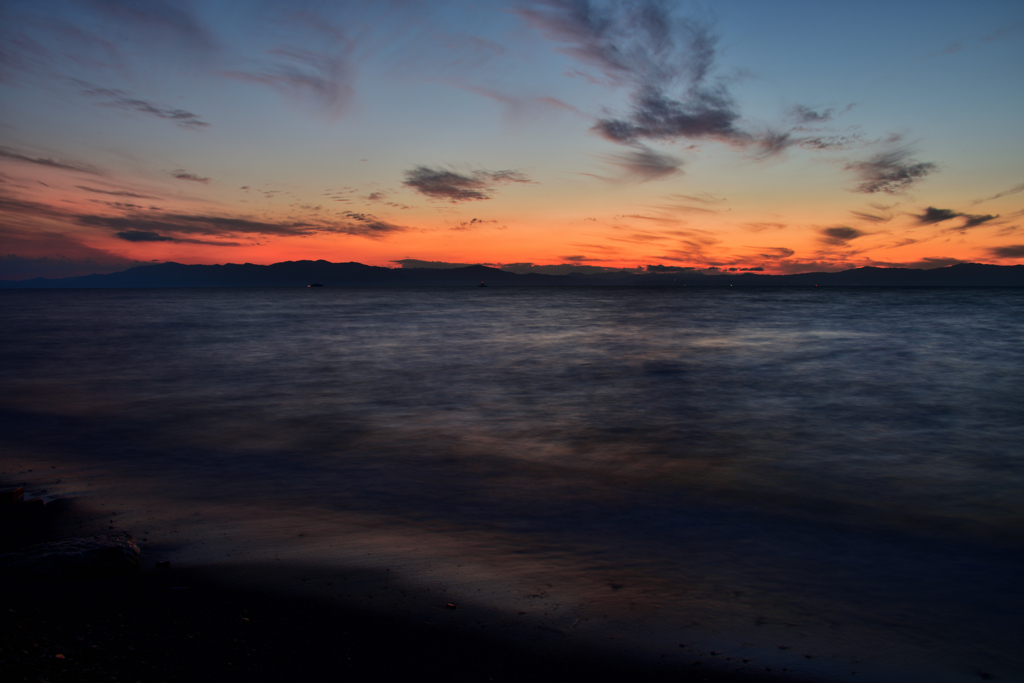 琵琶湖(うみ)の夕暮れ