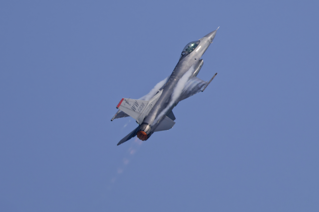 F-16