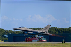 F16離陸