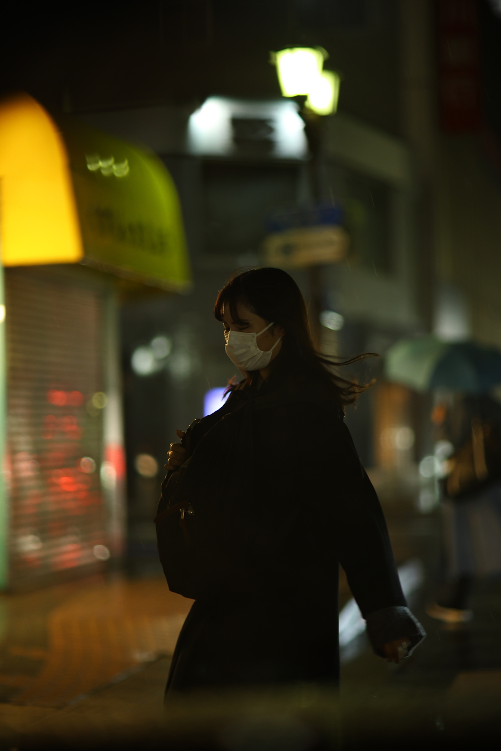 雨降りの夜に