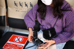 手慣れたしぐさ