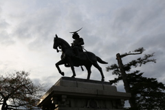 青葉城で伊達殿とあった。