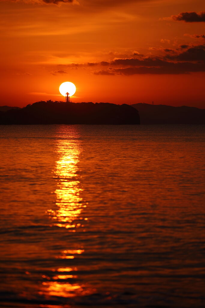 Enoshima Rising Sun