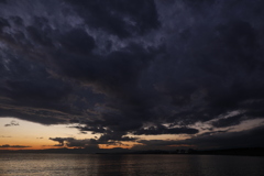 西からの雲