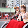 つままれる