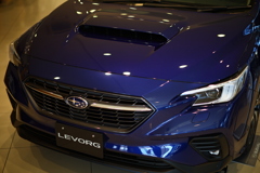 ディーラーで。