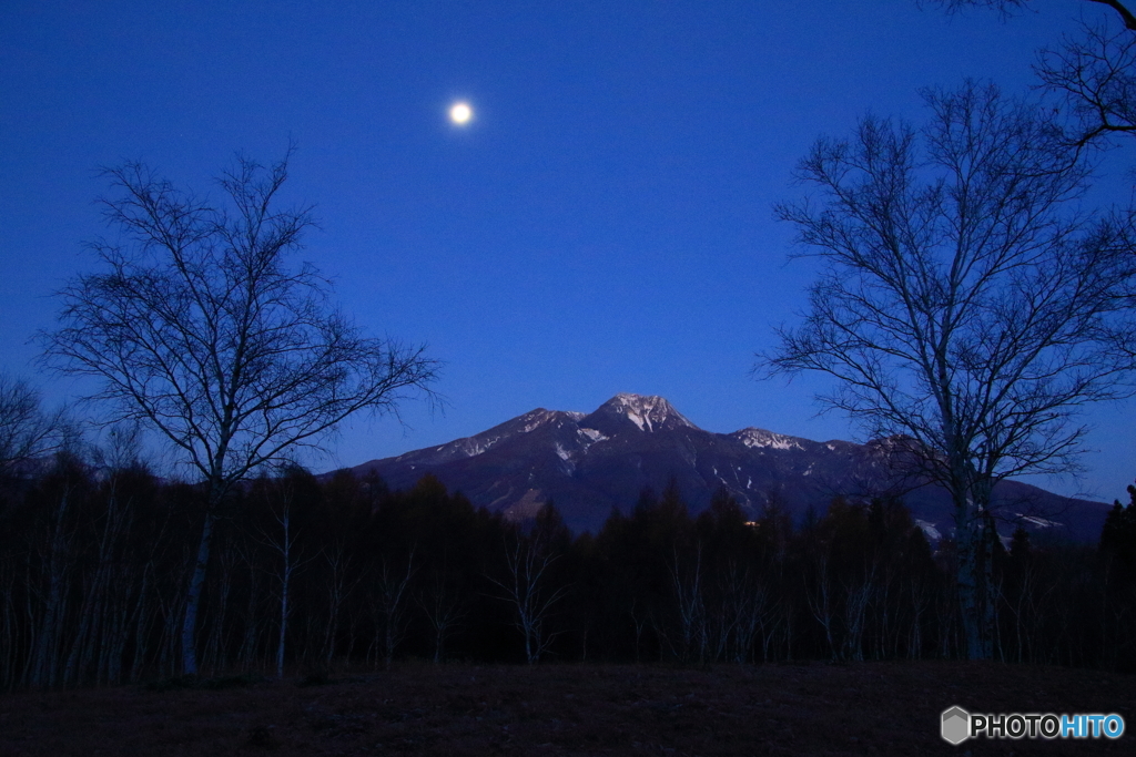 夜明け前の妙高山
