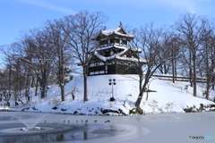 湖畔の城