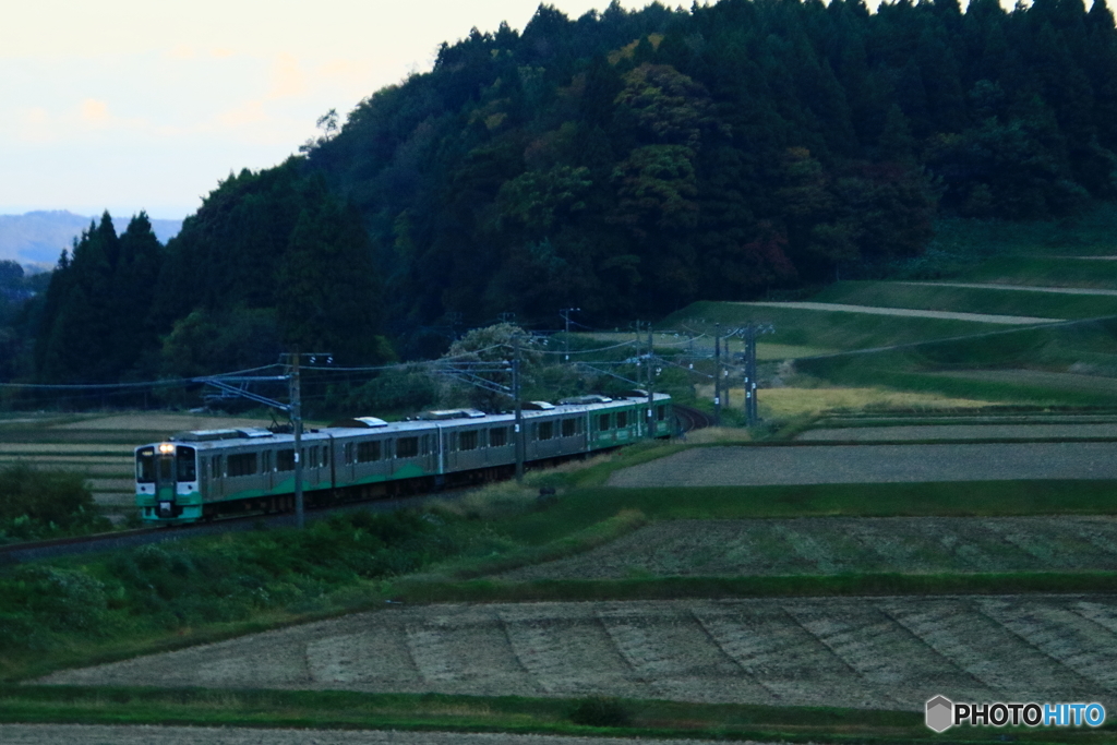 田園地帯を走る