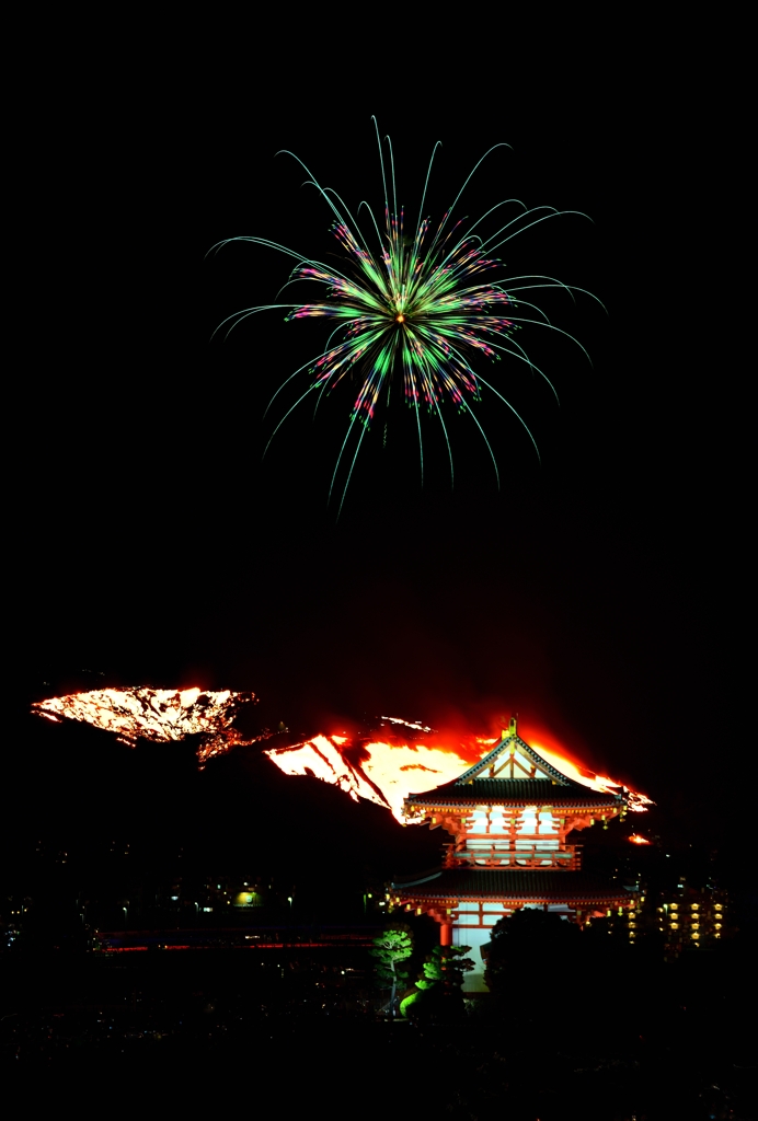 若草山焼きと花火➋