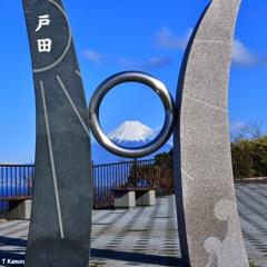 〇の中の富士