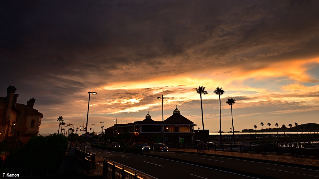 大雨の合間の夕景