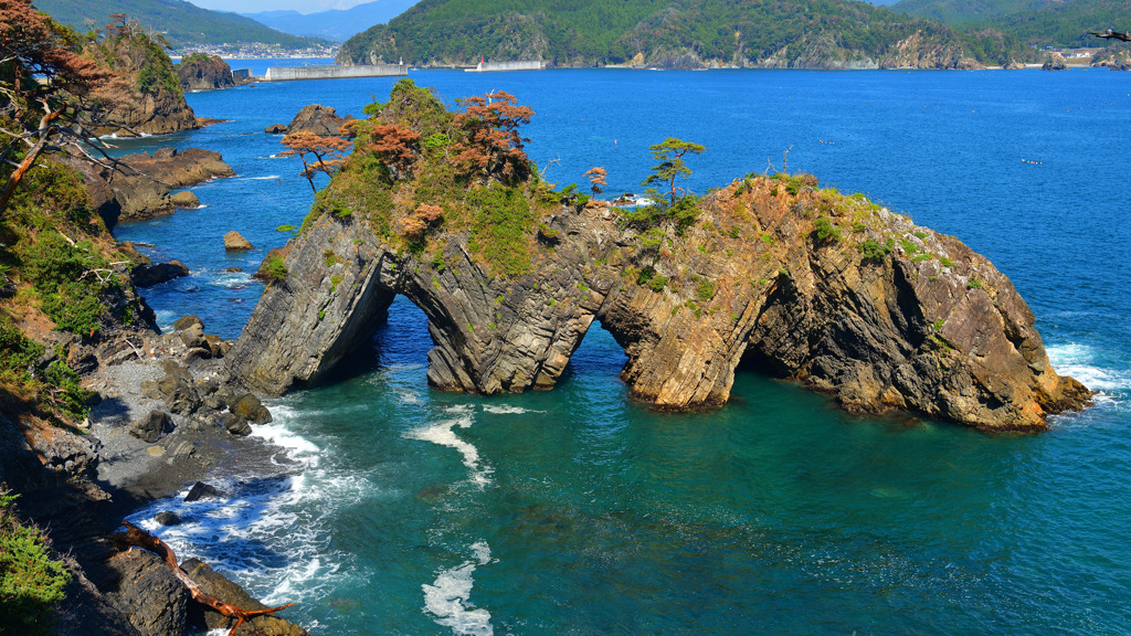 大船渡の景勝地～穴通磯～