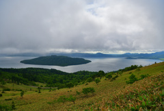 屈斜路湖と中島