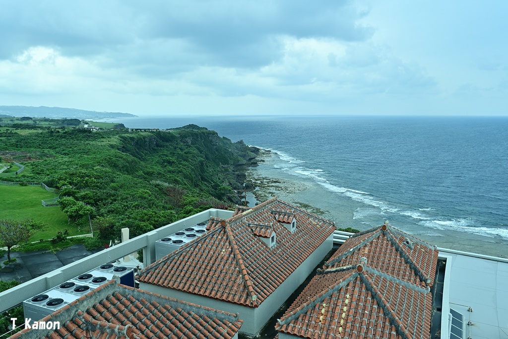 平和祈念資料館から見た海岸
