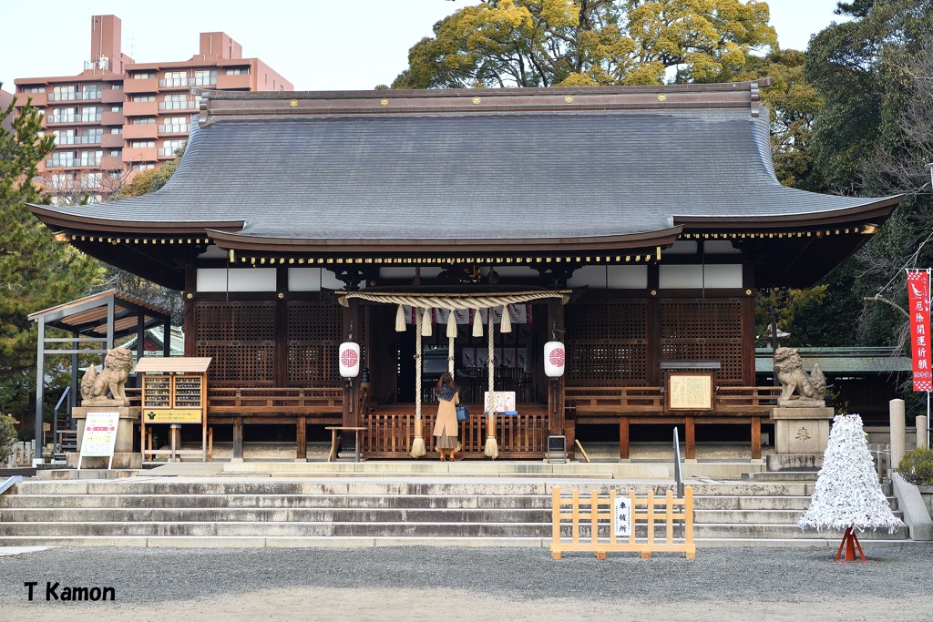 御利益のある弓弦羽神社