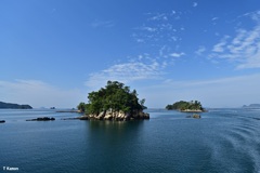 秋の空と島々