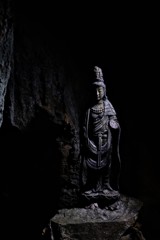 洞窟の仏像