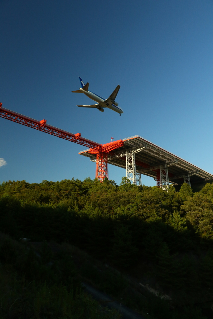 間もなく到着