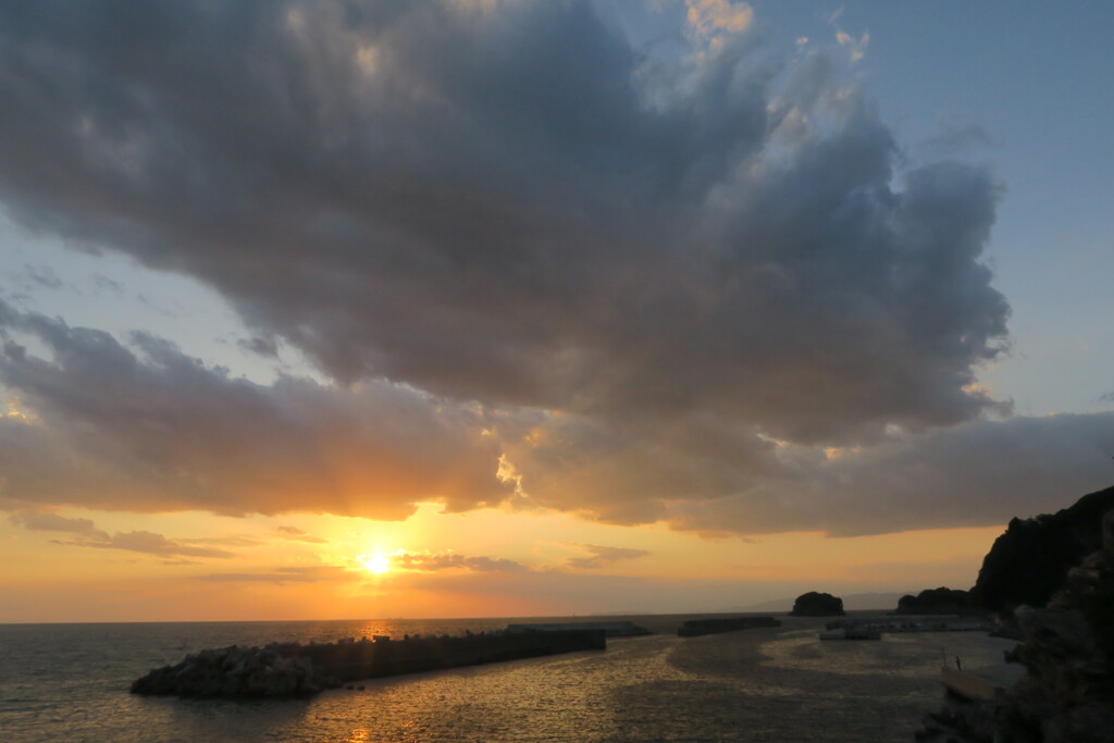 暮れゆく和歌の浦　光芒