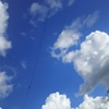コンビニ帰りの夏の空