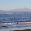 富士山とサーファーと海・・・