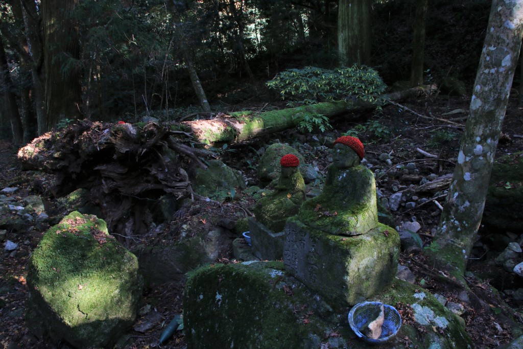 神上寺参道②