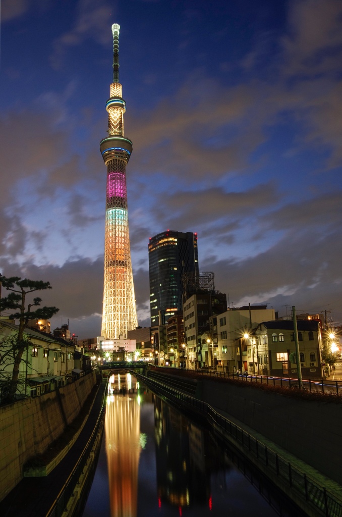 夕暮れのスカイツリー