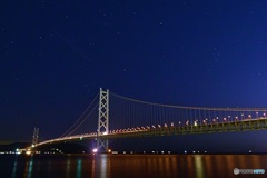 明石海峡大橋と星空