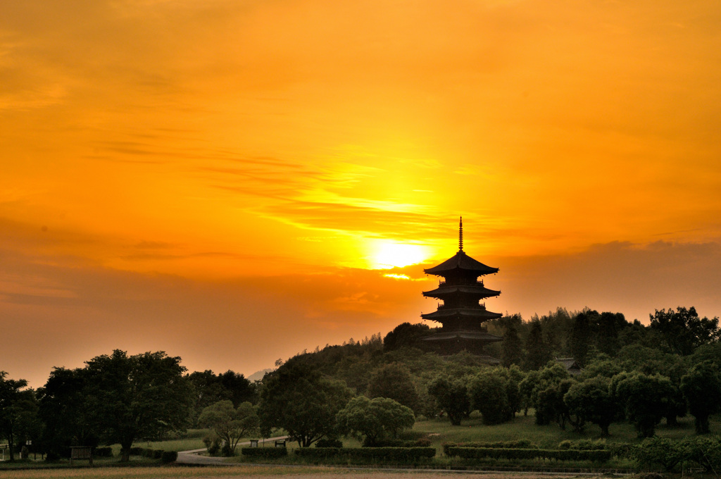 ゴーンと鐘が鳴る