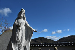 どうぞこちらへ（優しいお声）
