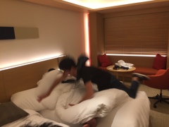 ＠Hotel 寝起きドッキリ　Part.2 Flying Body Splash