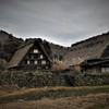 来るを待つ　白川郷にて