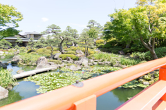 由志園 橋の上