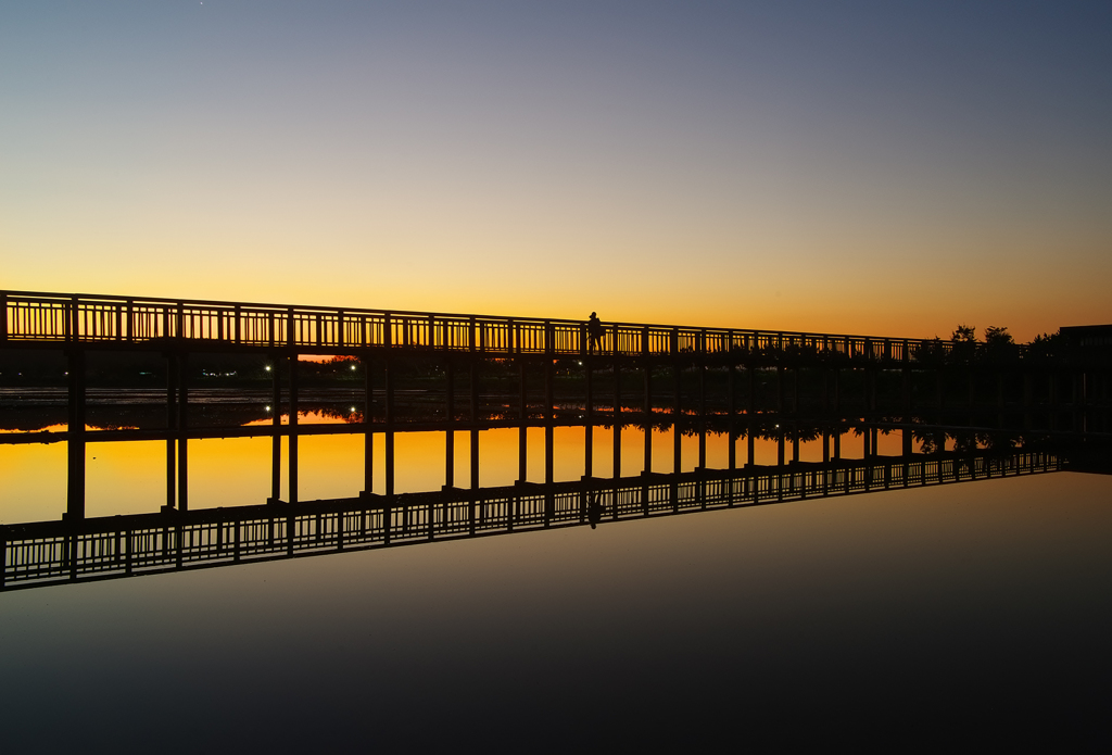 Morning dawns ...