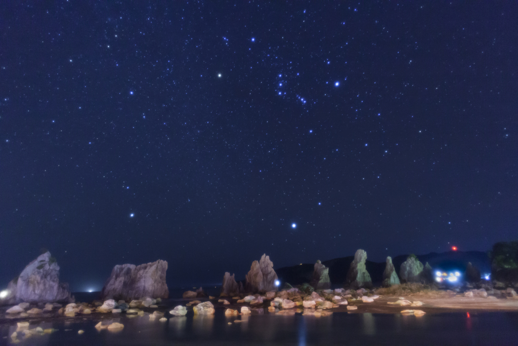 夜の橋杭岩