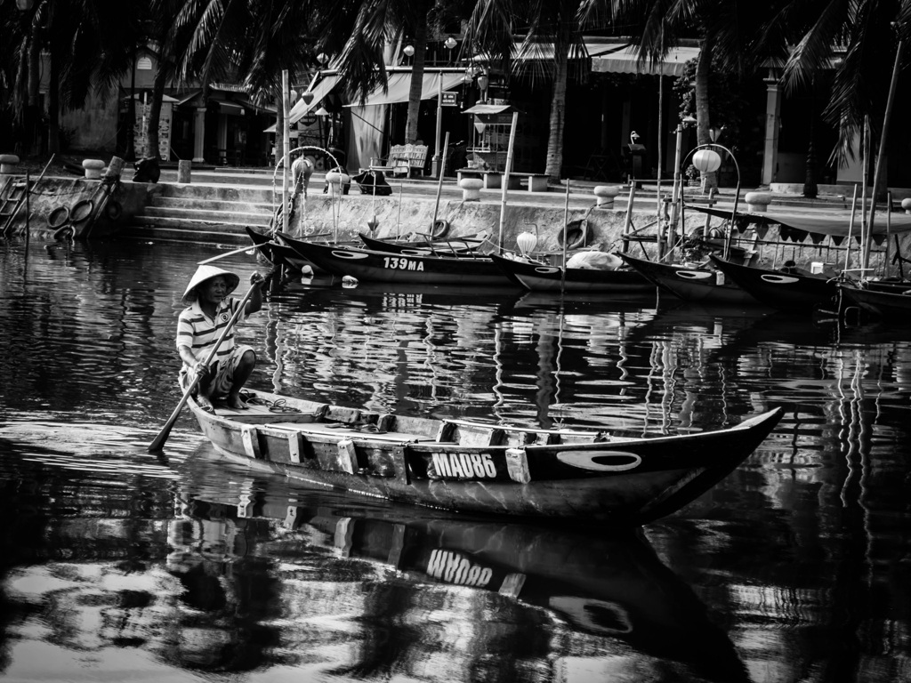Canoe on the Thu Bon River 