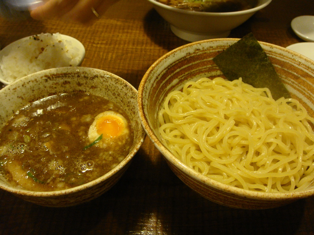 美豚　つけ麺　煮卵半分もらいました