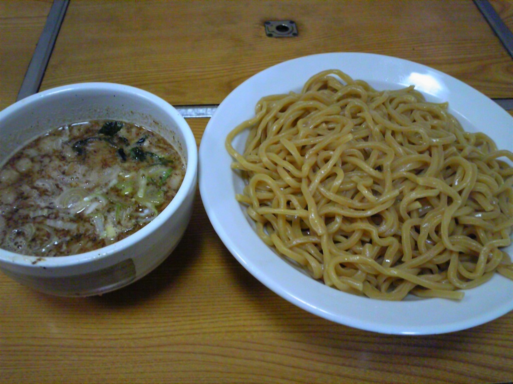 上尾市　くいしんぼう　強つけ麺