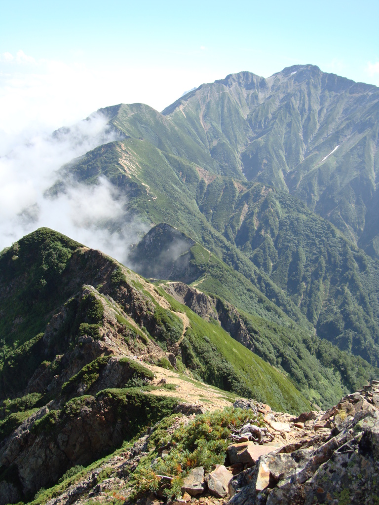 五竜岳を目標に