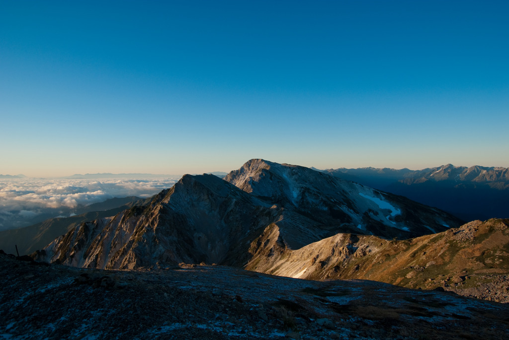 朝焼けの白馬三山