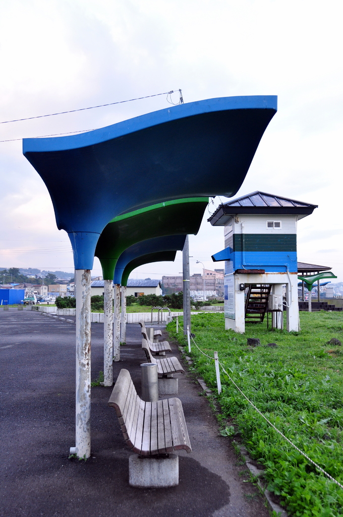 ベンチ