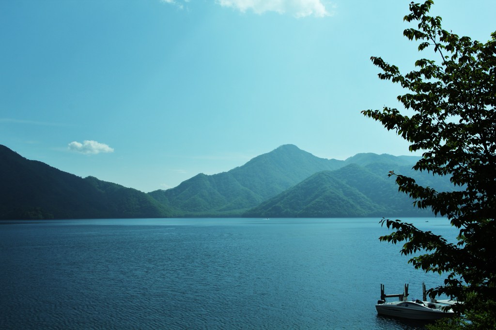 初夏の中禅寺湖２