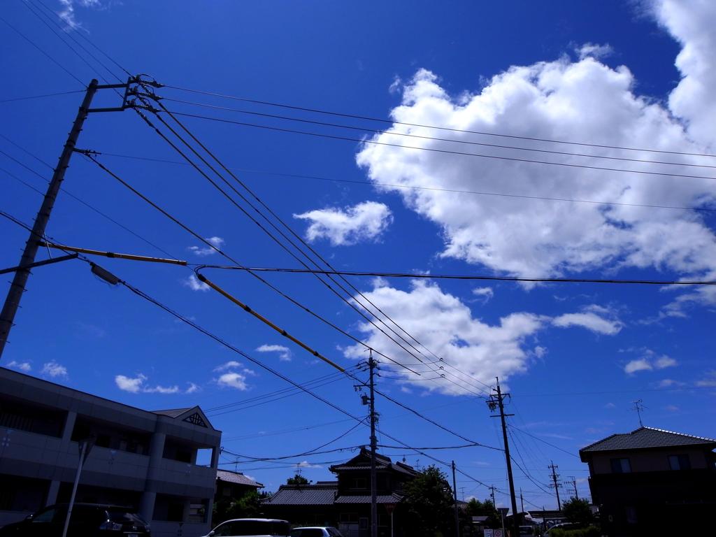 空と電柱