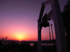 鐘と夕日